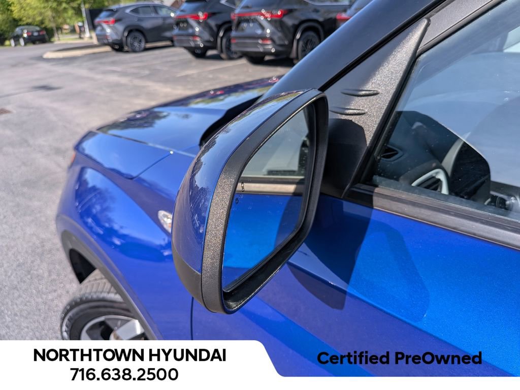 Used 2025 Hyundai Venue Limited FWD image 41