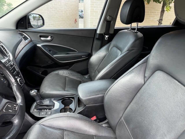 Used 2018 Hyundai Santa Fe Limited w/ Cargo Package image 38