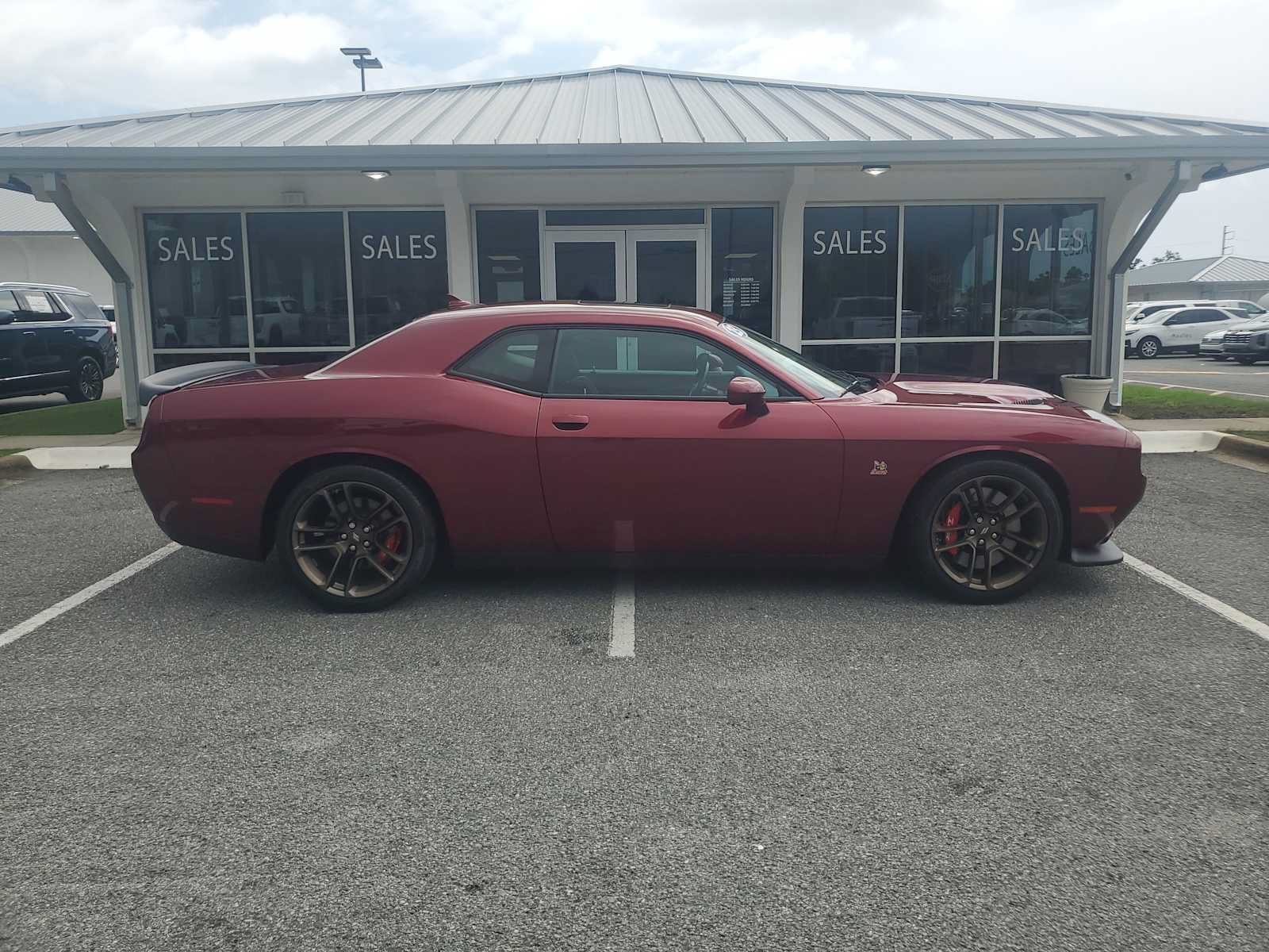 Used 2023 Dodge Challenger R/T Scat Pack w/ Plus Package RWD image 9