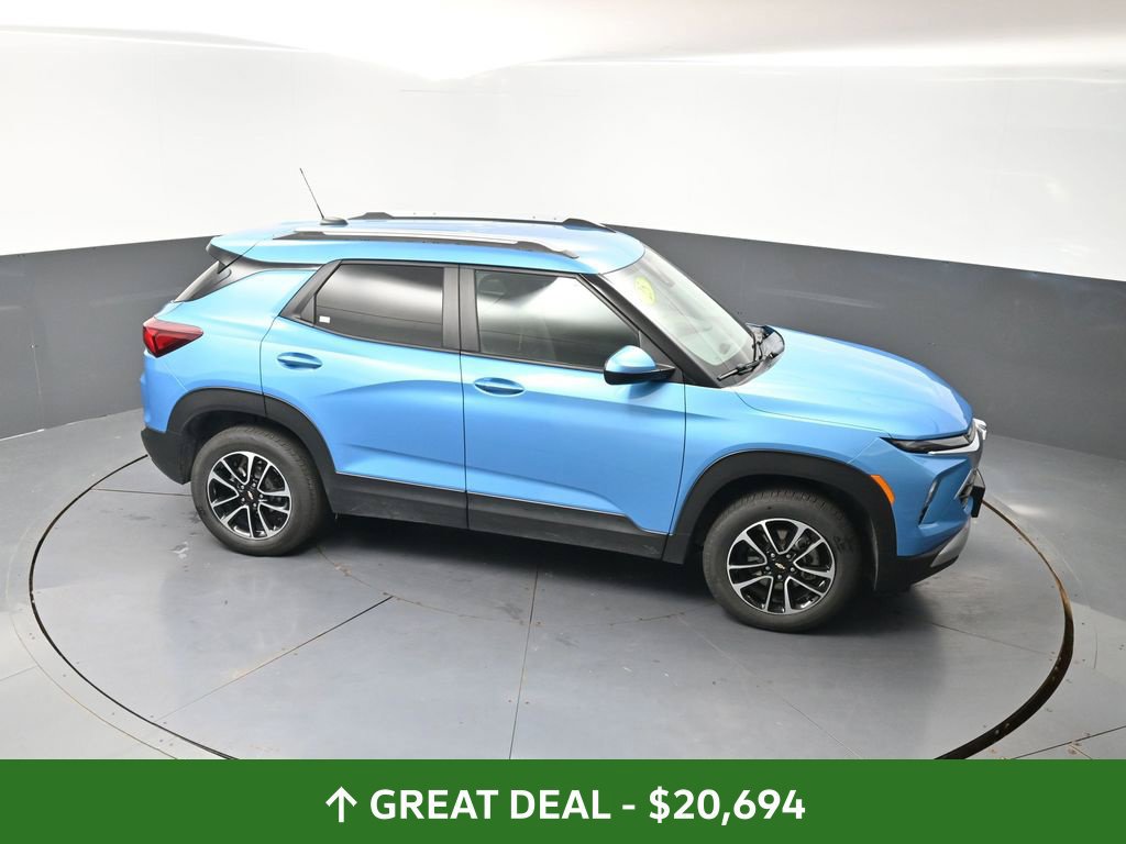 Used 2025 Chevrolet TrailBlazer LT AWD/4WD image 45