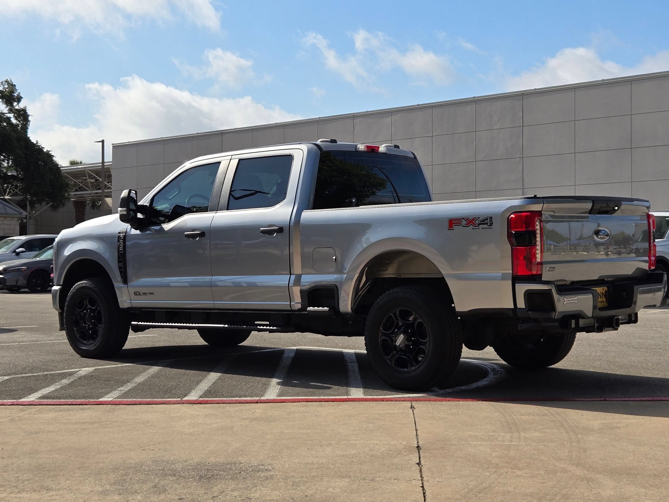Used 2024 Ford F250 XL w/ STX Appearance Package AWD/4WD image 5
