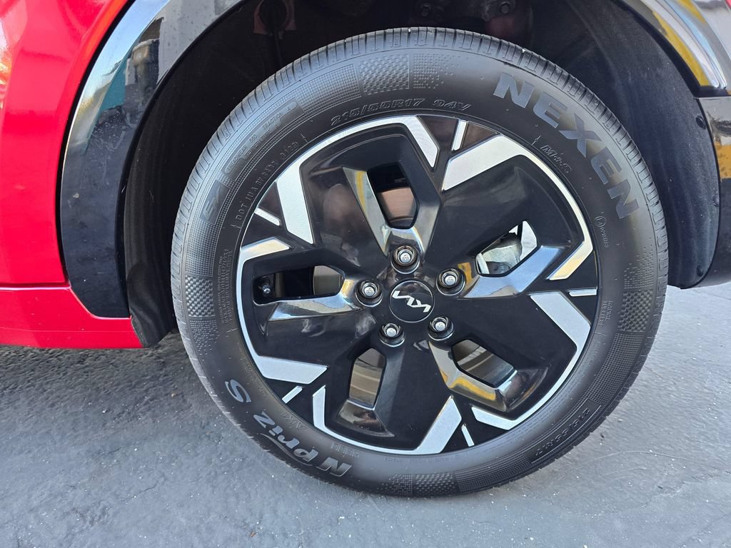 Certified 2023 Kia Niro Wind w/ Wind Preserve Package FWD image 6