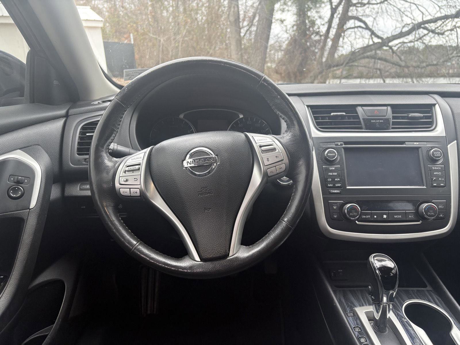 Used 2016 Nissan Altima 2.5 SL w/ 2.5 Technology Package image 20