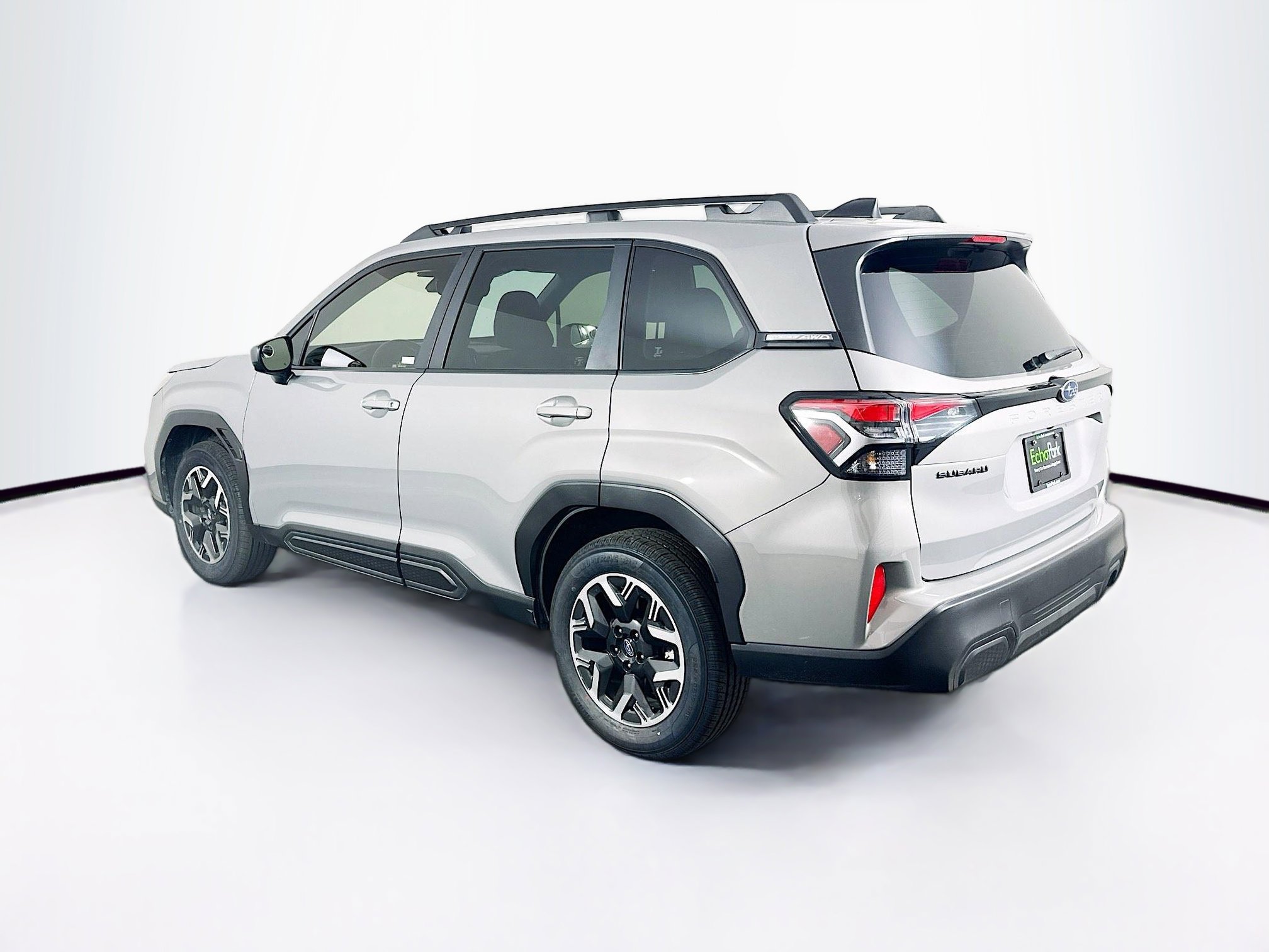 Used 2025 Subaru Forester Premium w/ Convenience Package #1 image 5