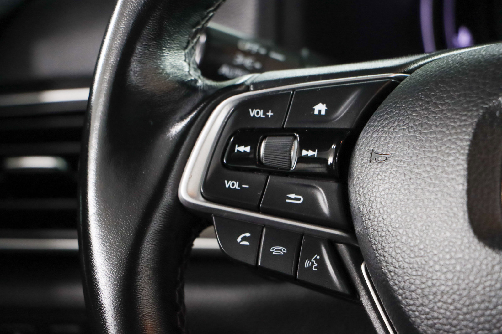 Used 2021 Honda Accord Touring image 13