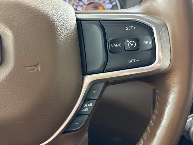 Used 2019 RAM 1500 Laramie AWD/4WD image 36