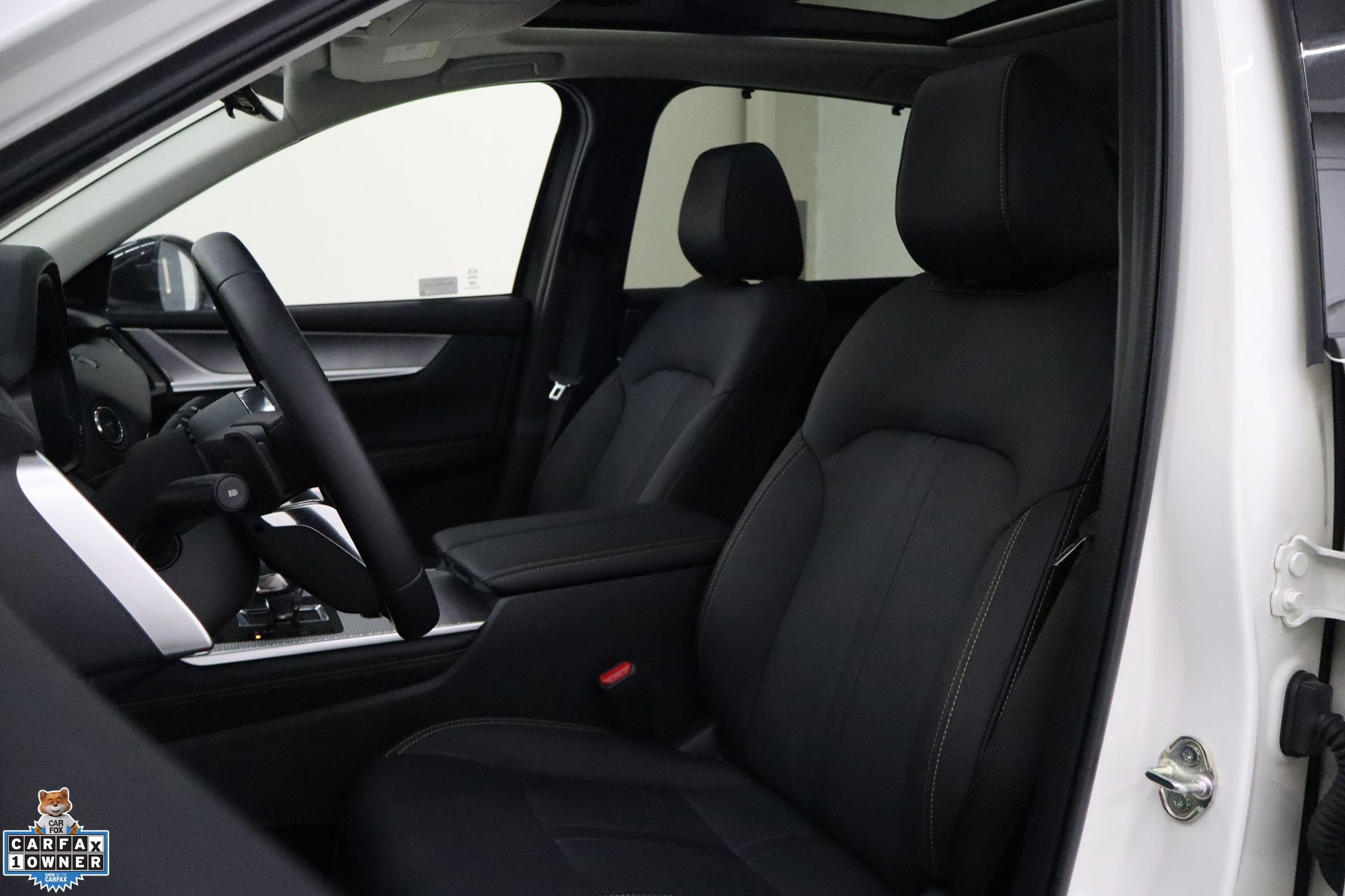 Used 2025 MAZDA CX-70 Plug-In Hybrid w/ Premium Pkg image 16