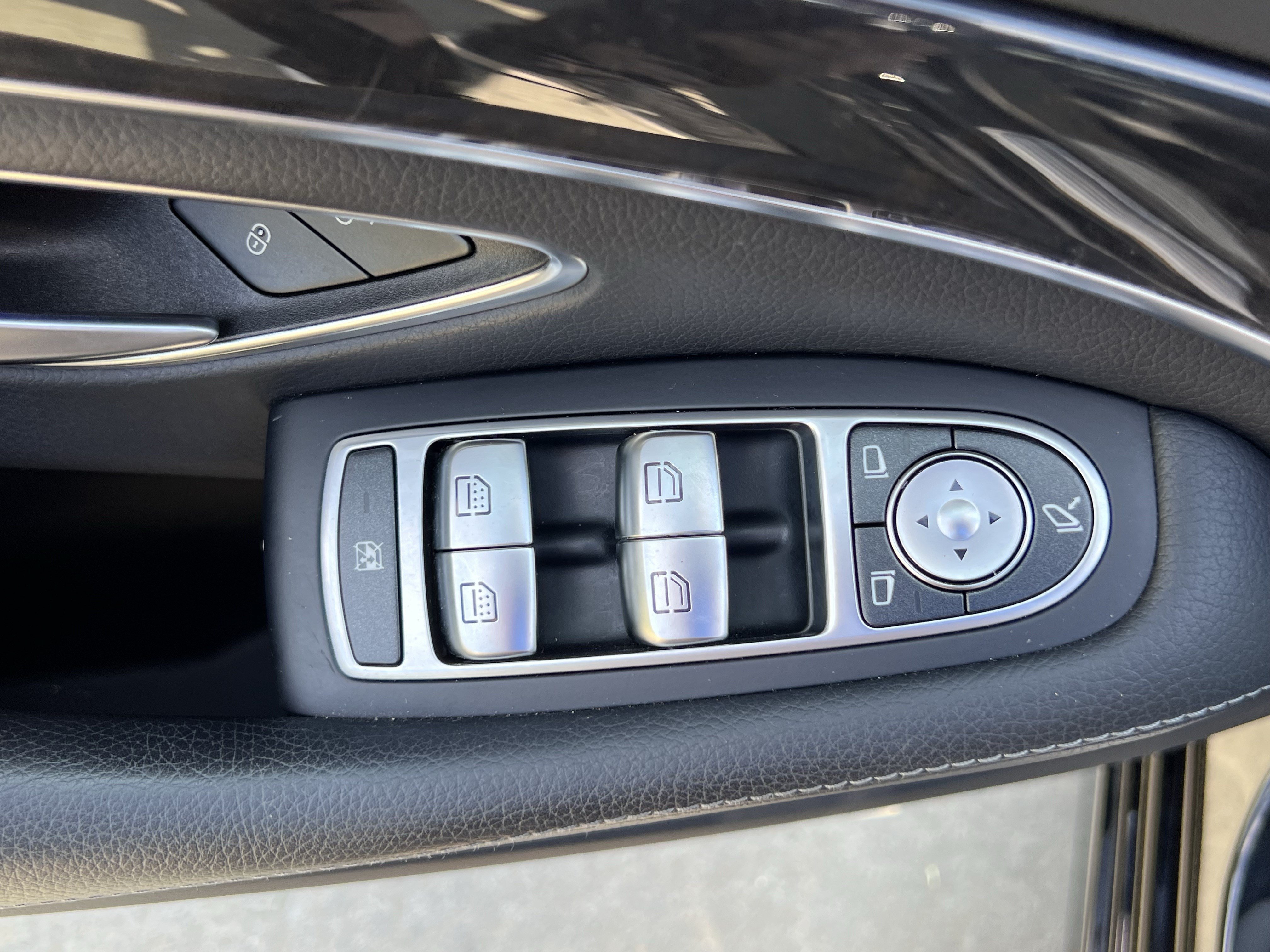 Certified 2020 Mercedes-Benz S 450 Sedan w/ Premium Package image 15
