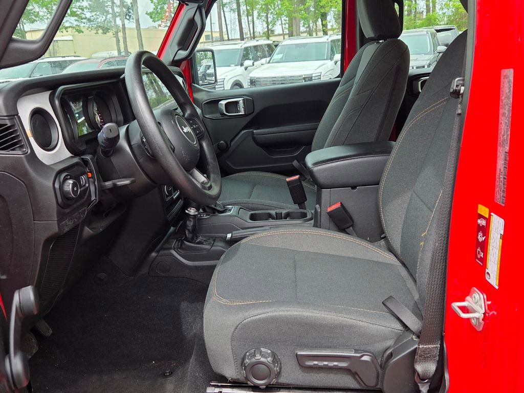 Used 2024 Jeep Wrangler Sport image 5