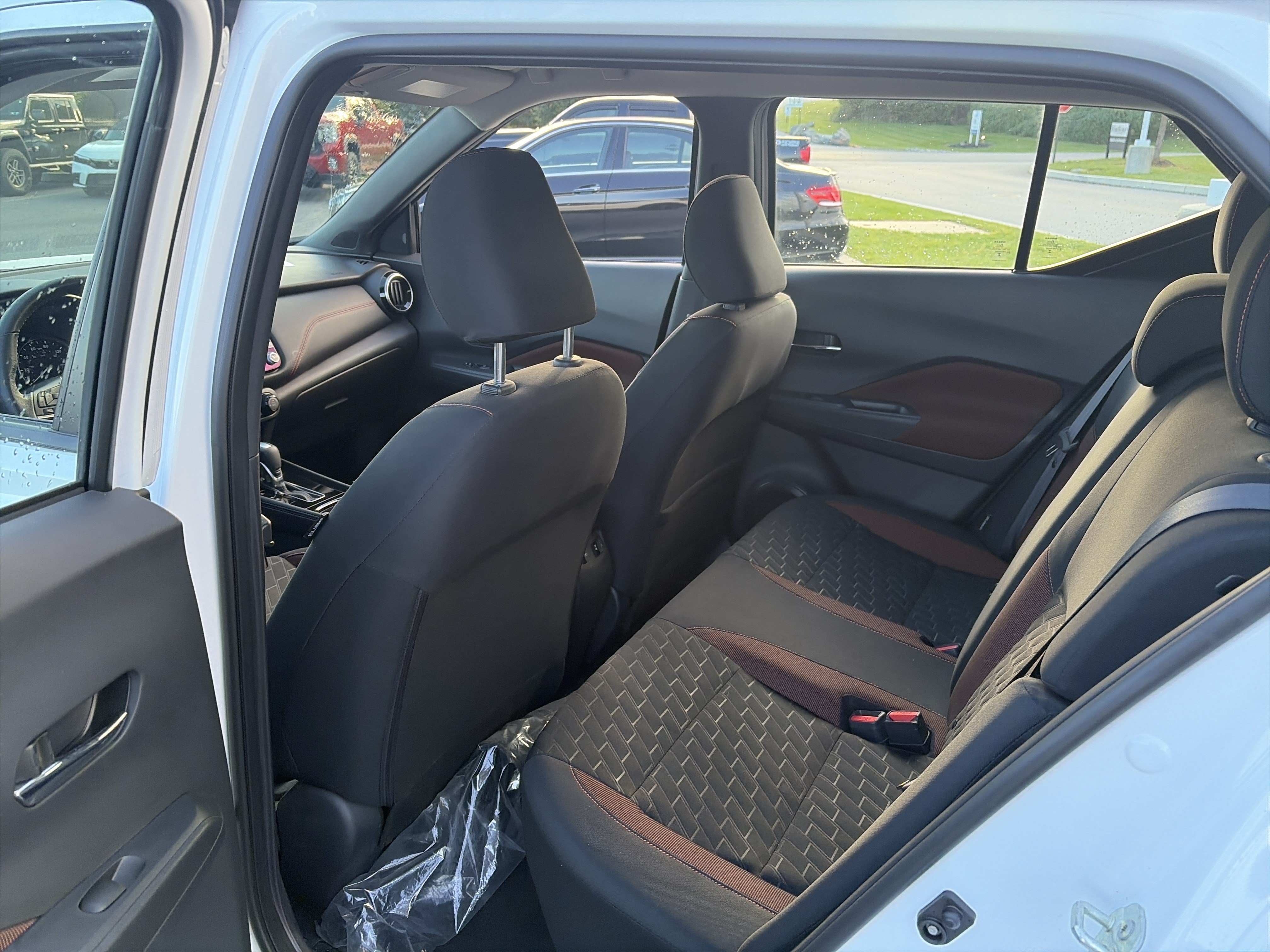 Used 2023 Nissan Kicks SR FWD image 16