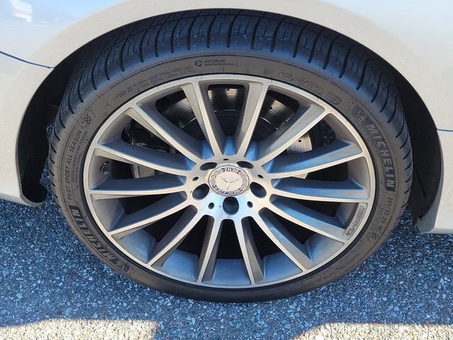 Used 2017 Mercedes-Benz SL 550 w/ Driver Assistance Package image 6