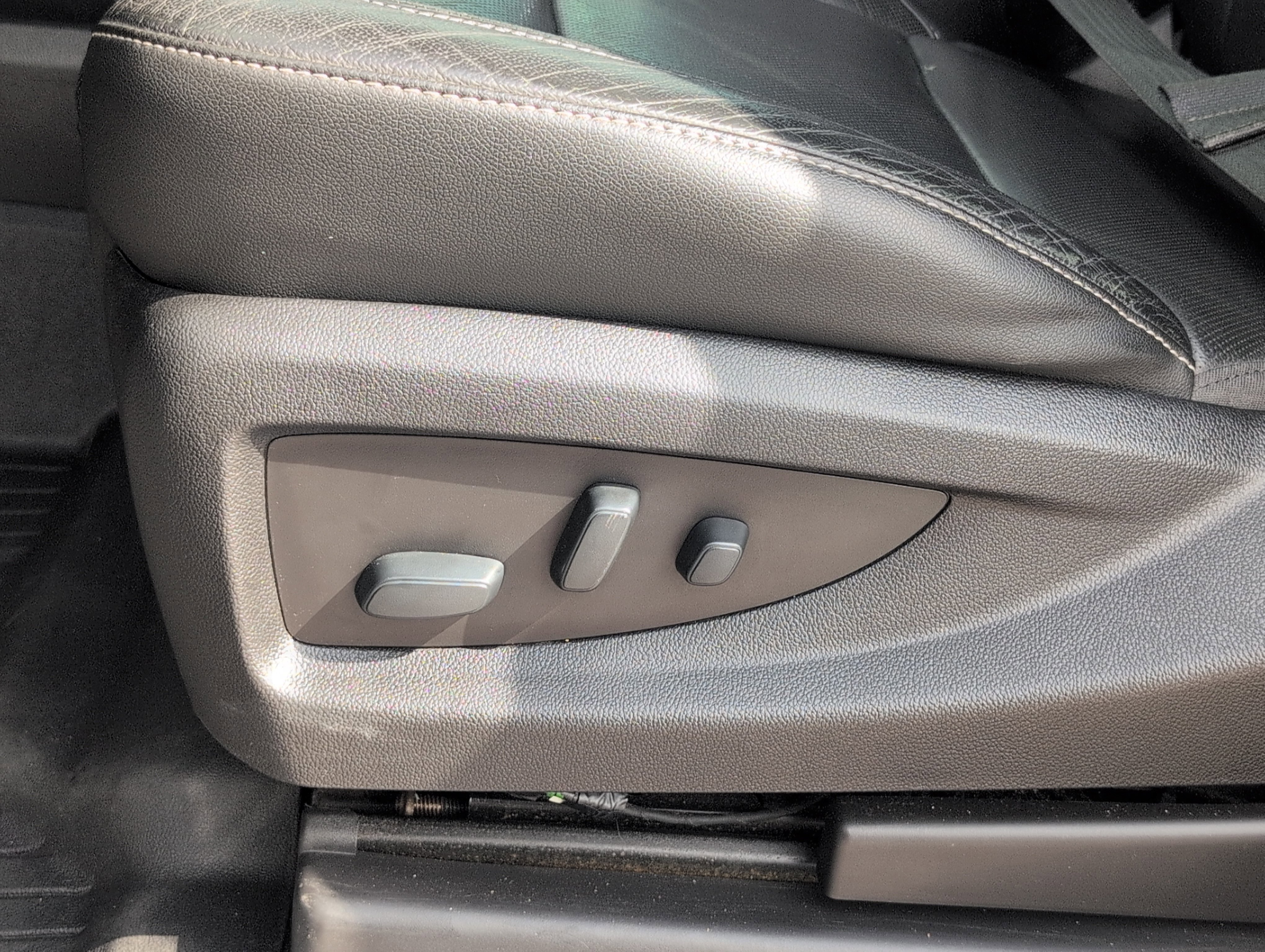 Used 2018 Chevrolet Tahoe Premier RWD image 14