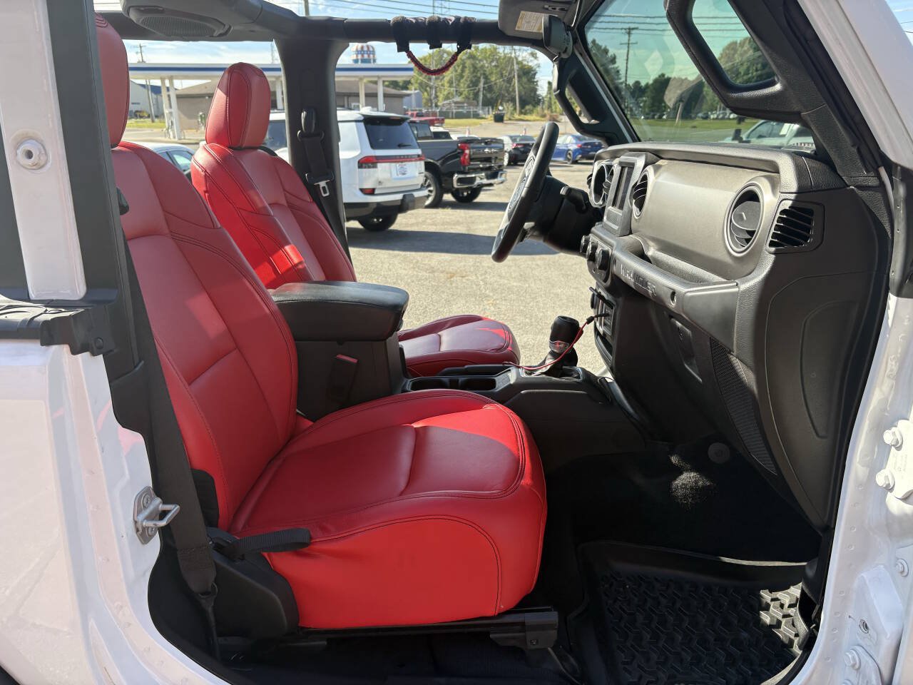 Used 2023 Jeep Wrangler Sport AWD/4WD image 17