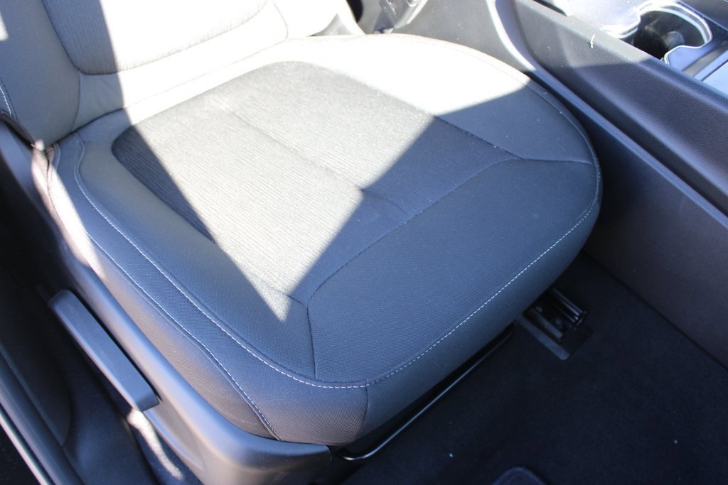 Used 2025 Jeep Grand Cherokee Laredo w/ Luxury Tech Group I image 27