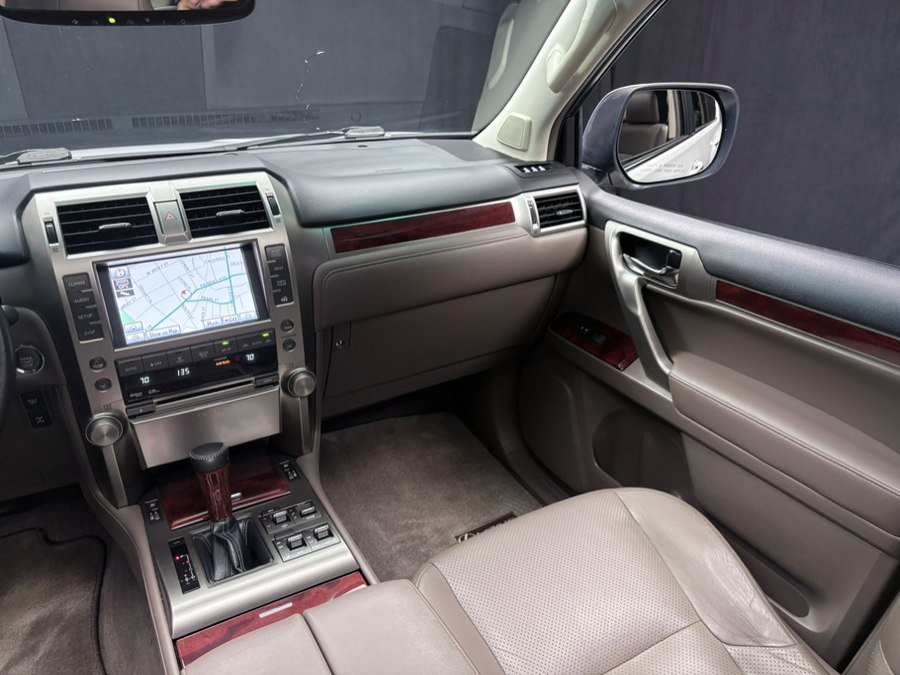 Used 2013 Lexus GX 460 Premium AWD/4WD image 39
