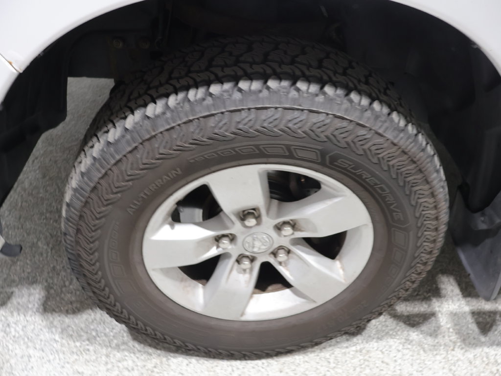 Used 2019 RAM 1500 Express AWD/4WD image 8