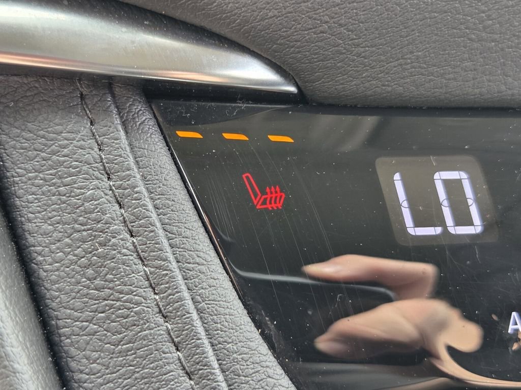 Used 2019 Cadillac XT5 Luxury image 22