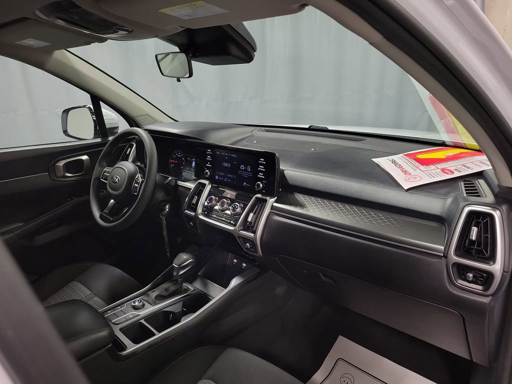 Used 2021 Kia Sorento LX image 26