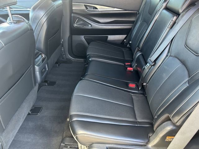 Certified 2025 INFINITI QX60 Luxe image 18