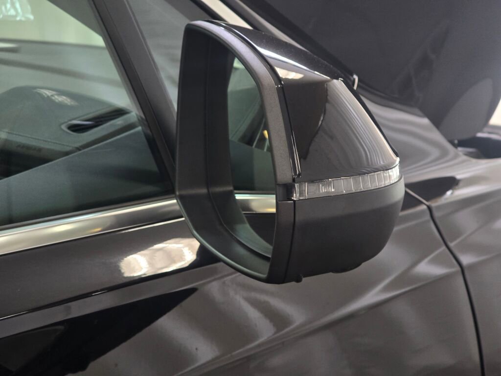 Certified 2025 Audi Q7 3.0T Premium Plus image 30