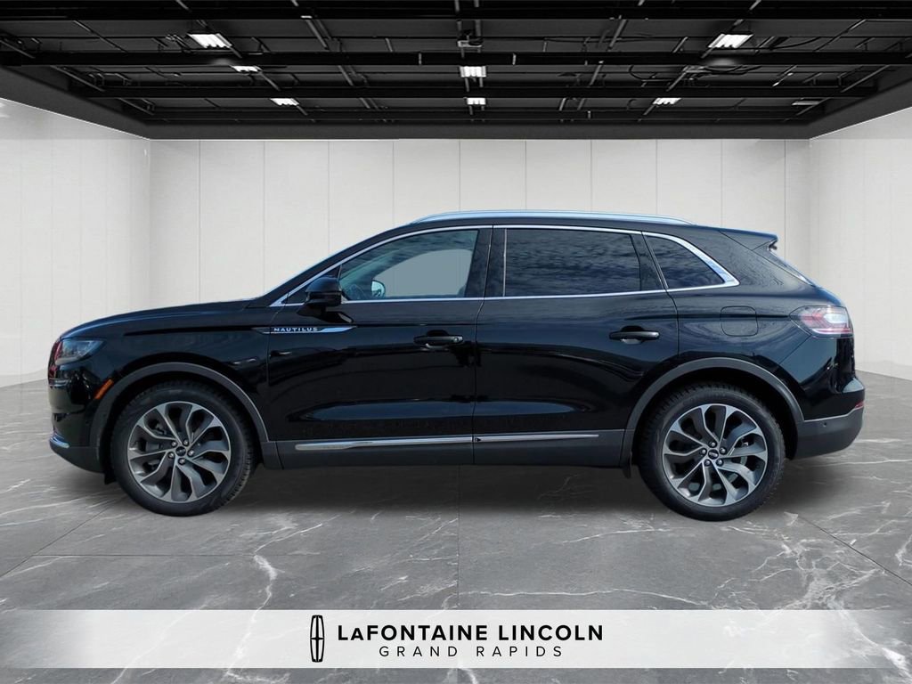 Certified 2022 Lincoln Nautilus Reserve w/ Equipment Group 201A AWD/4WD image 2