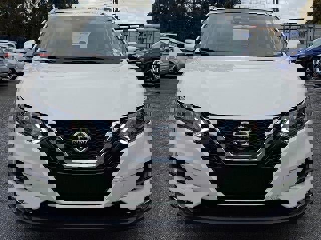 Used 2022 Nissan Rogue Sport SV w/ Technology Package image 2