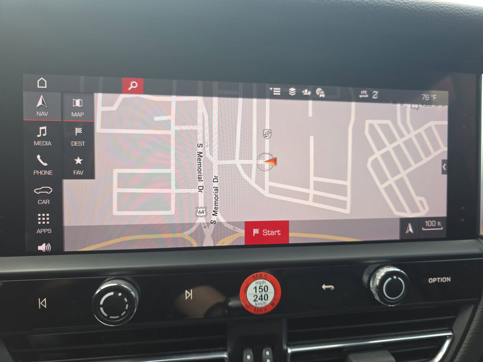 Certified 2022 Porsche Macan image 19