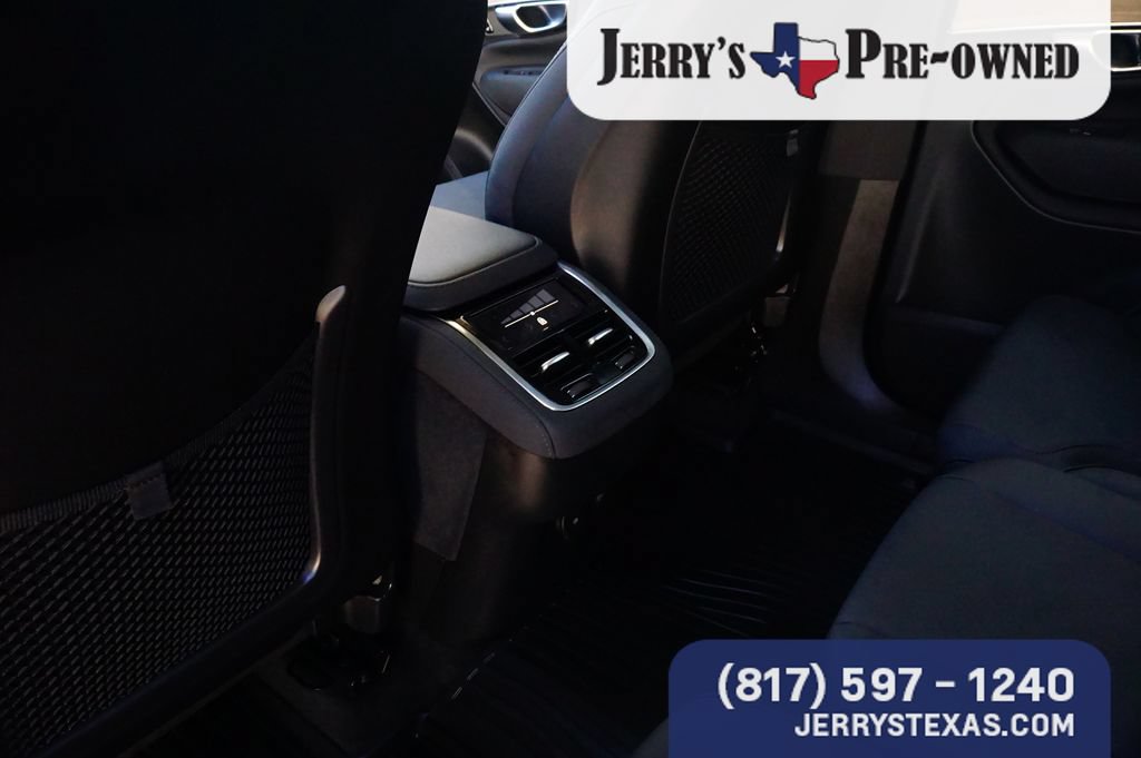 Used 2025 Volvo XC90 B6 Core w/ Protection Package Premier AWD/4WD image 20
