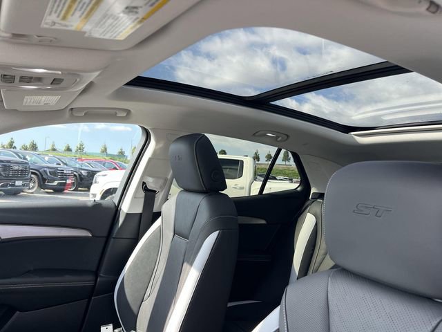 New 2026 Buick Envision Sport Touring image 27
