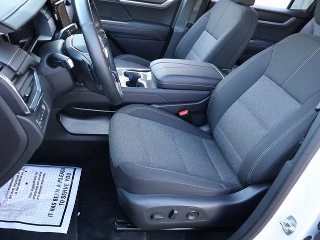 Used 2025 GMC Acadia Elevation image 43