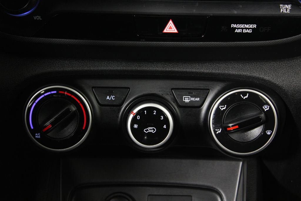 Certified 2021 Hyundai Venue SE image 20