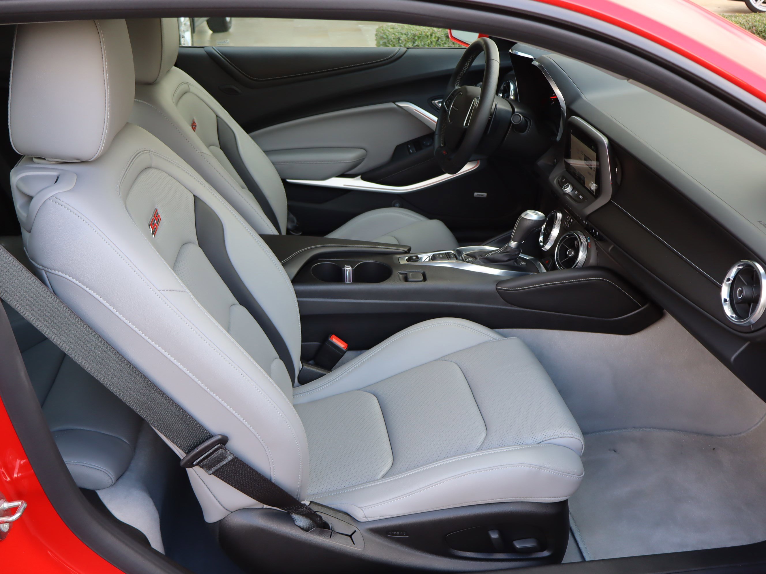 Used 2018 Chevrolet Camaro SS image 30