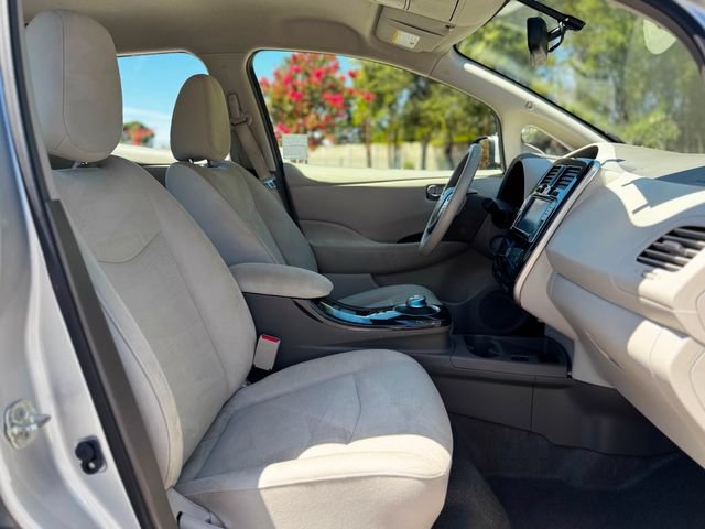 Used 2012 Nissan Leaf SL FWD image 30