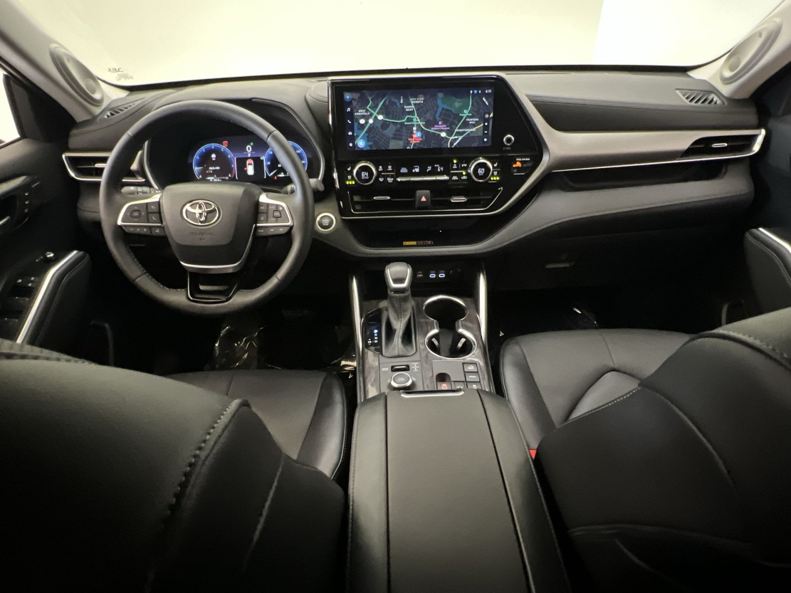 Used 2026 Toyota Highlander Limited AWD/4WD image 22