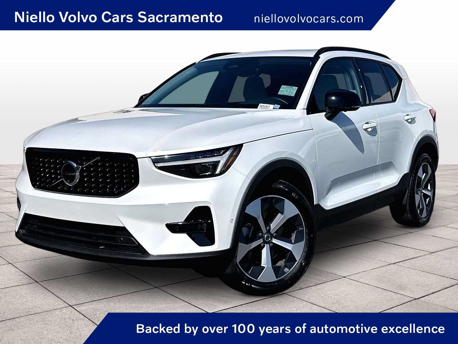 Used 2026 Volvo XC40 B5 Plus w/ Protection Package Premier