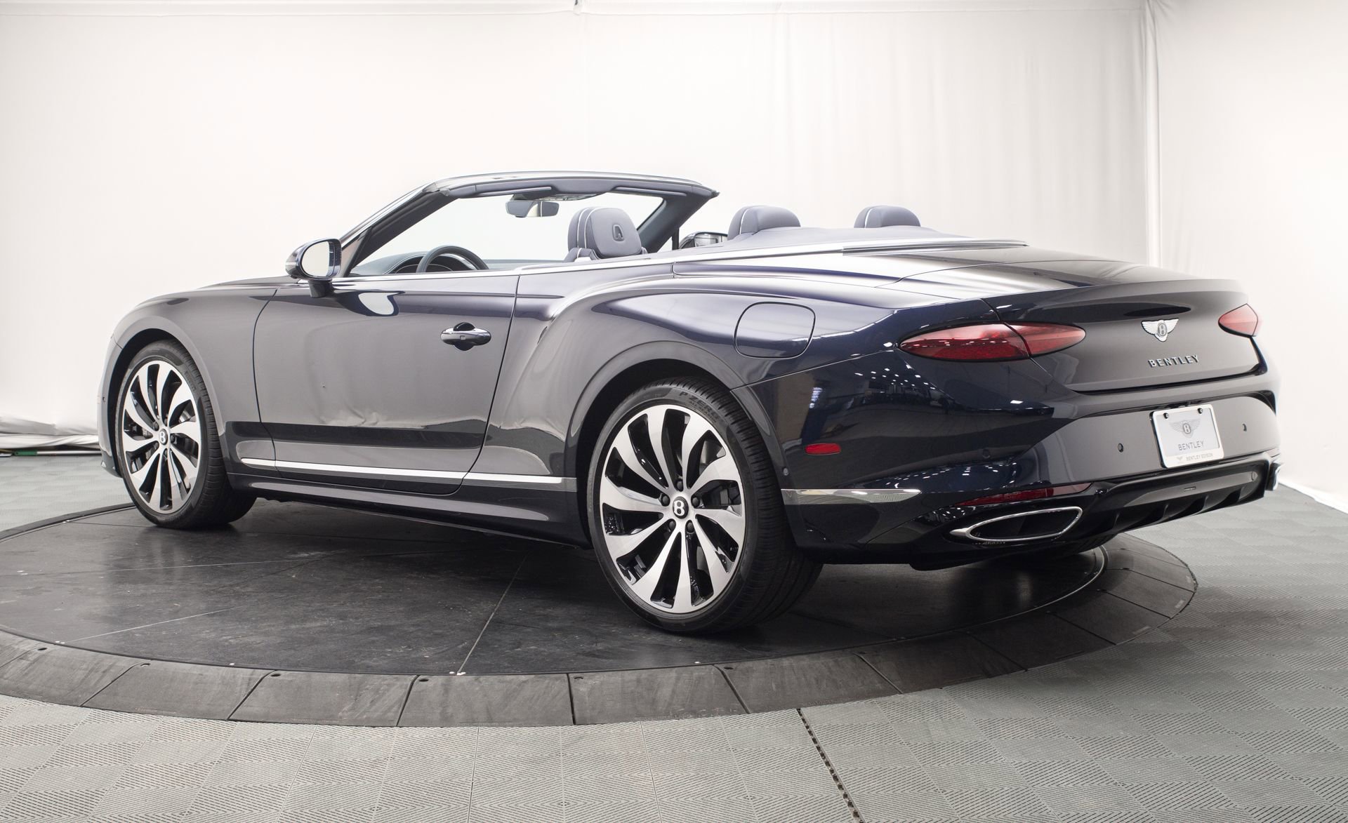 New 2026 Bentley Continental GTC AWD/4WD image 5