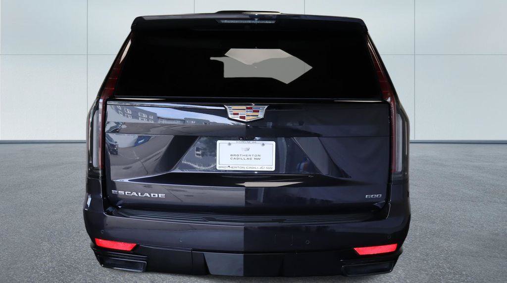 Used 2024 Cadillac Escalade Sport Platinum w/ Heavy-Duty Trailer Package AWD/4WD image 16