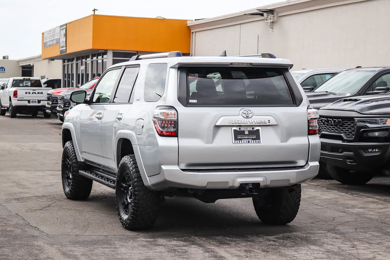 Used 2021 Toyota 4Runner SR5 AWD/4WD image 6