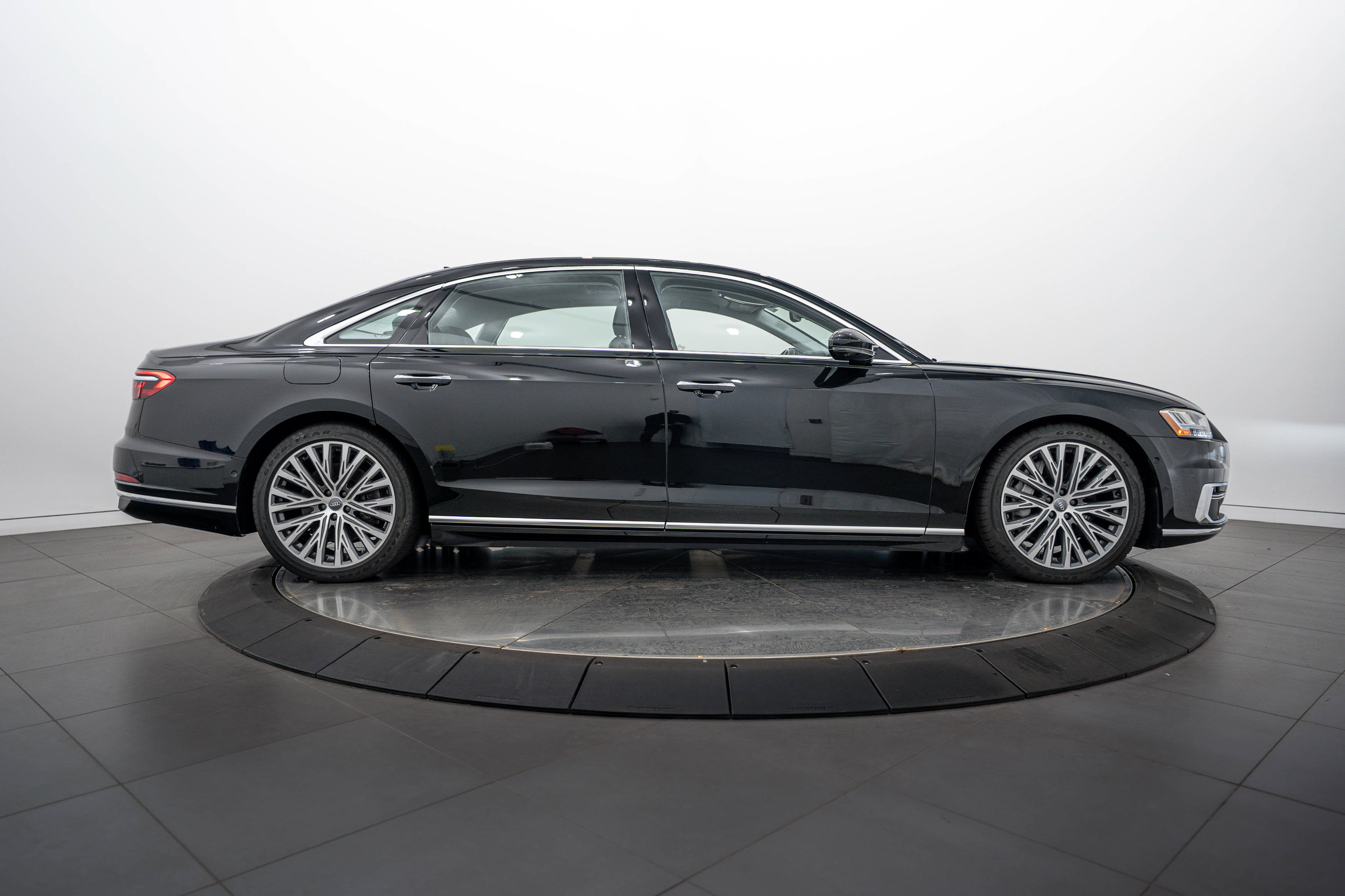 Used 2019 Audi A8 L 3.0T w/ Luxury Package AWD/4WD image 3