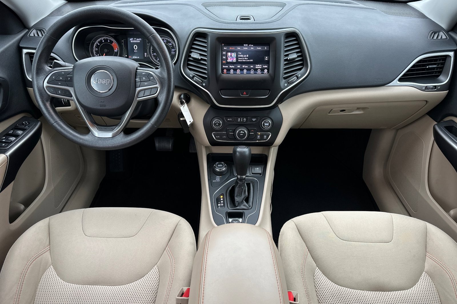 Used 2019 Jeep Cherokee Latitude w/ Popular Appearance Group image 13