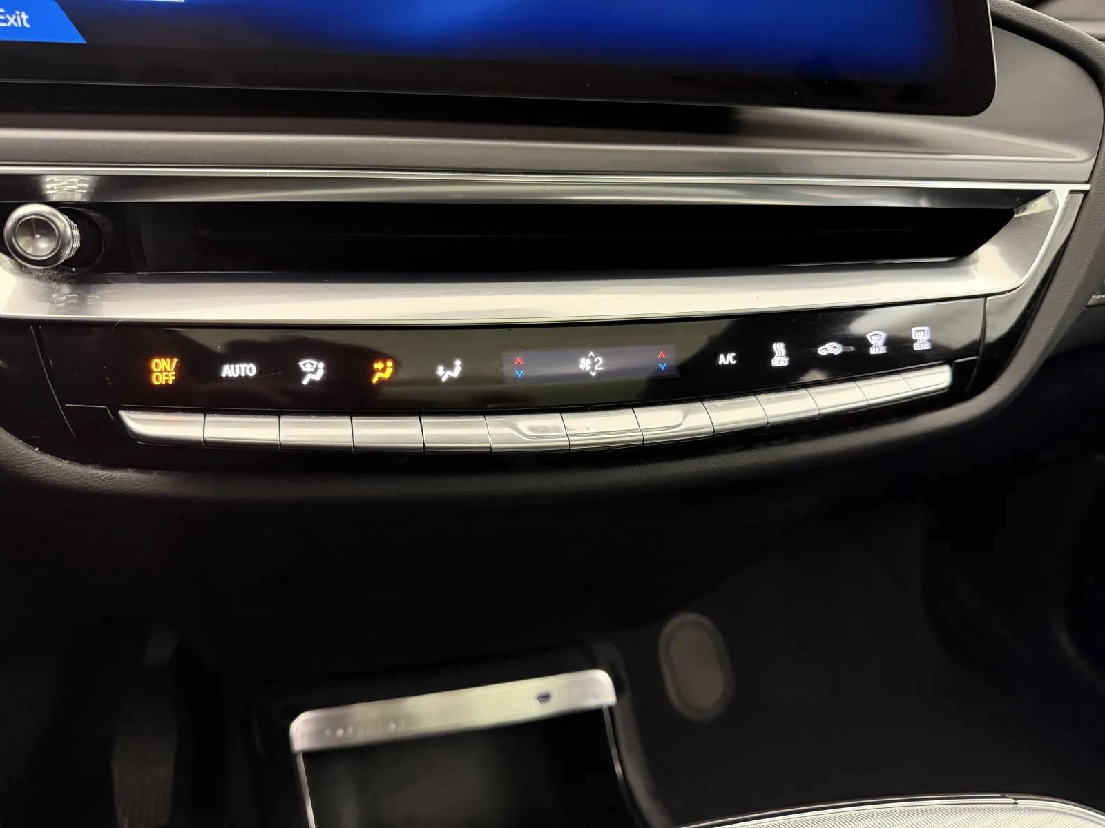 Used 2024 Cadillac Lyriq Tech w/ Driver Assist Package AWD/4WD image 35