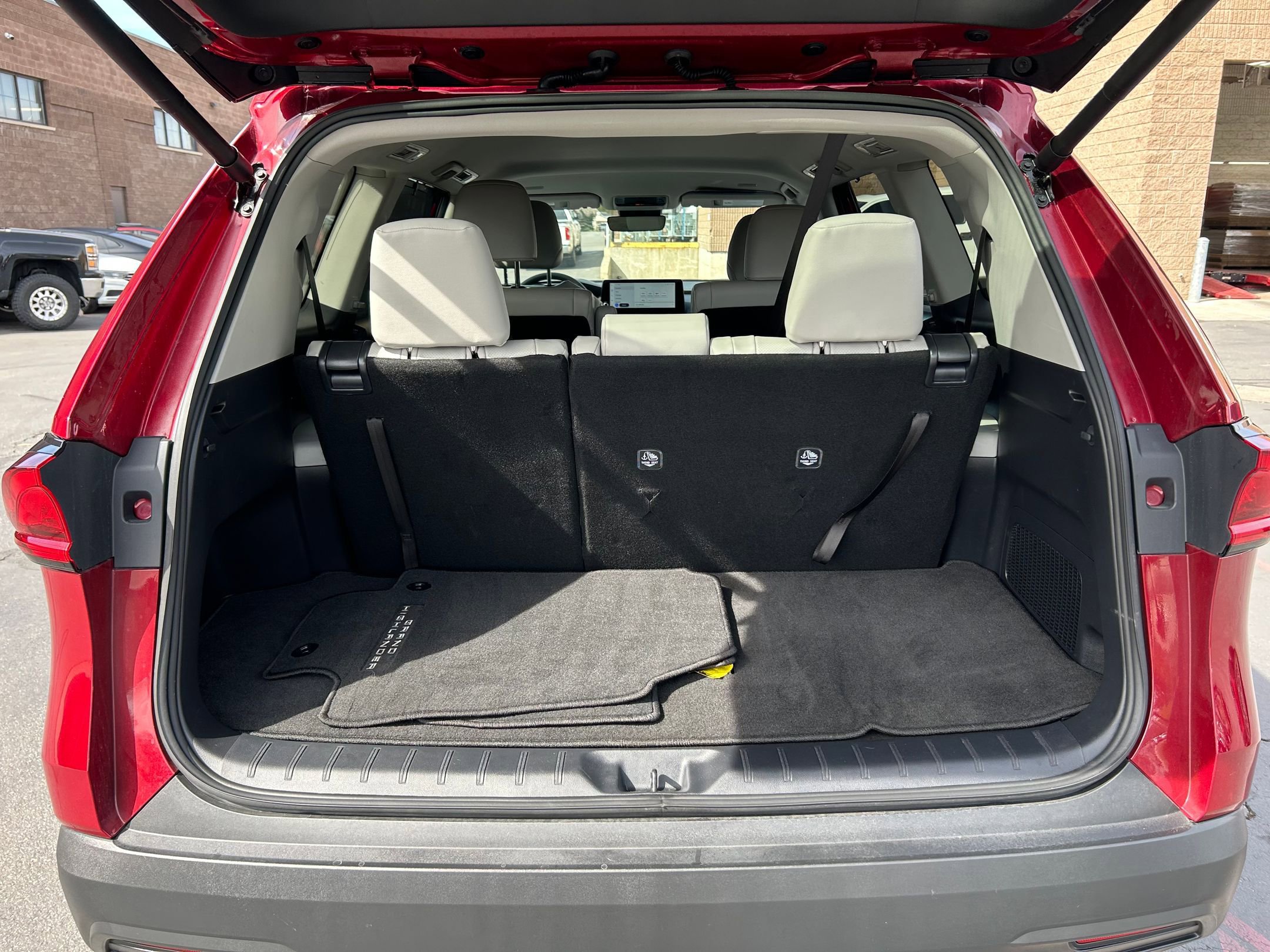 Certified 2025 Toyota Grand Highlander AWD image 30