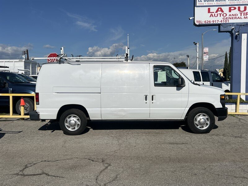 Used 2013 Ford E-150 and Econoline 150 RWD image 2