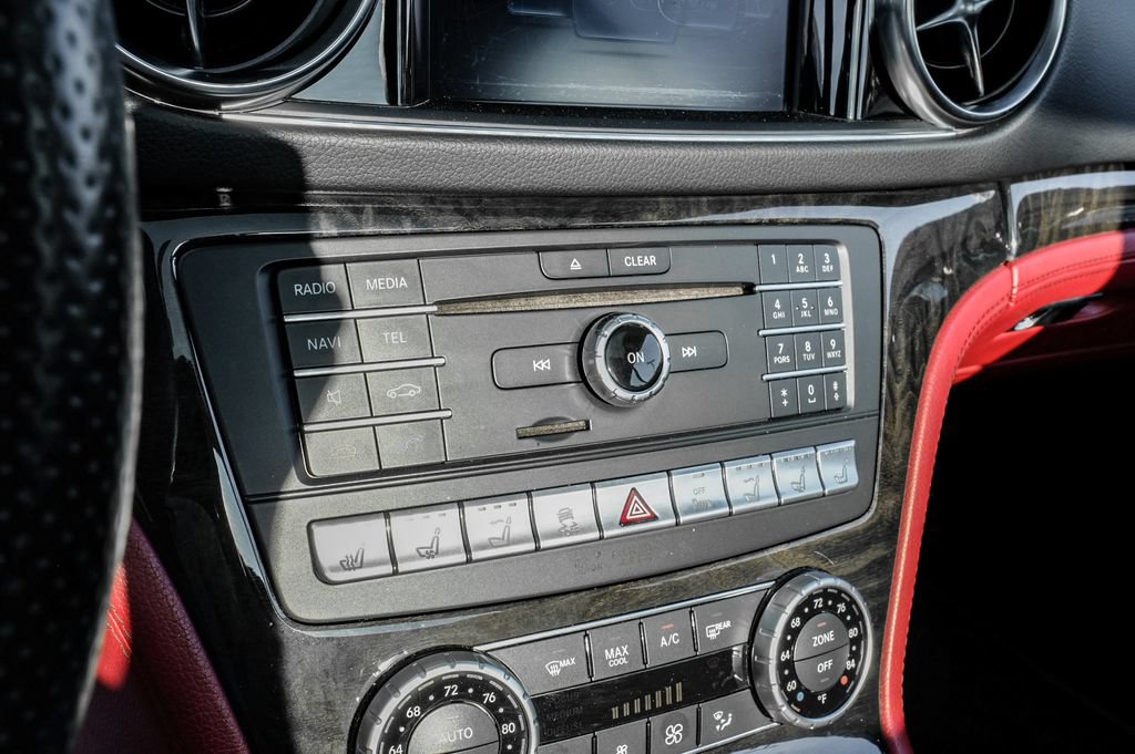 Used 2018 Mercedes-Benz SL 550 image 25