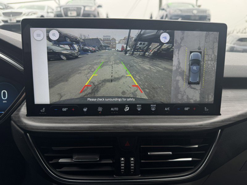 Used 2023 Ford Escape Platinum image 23