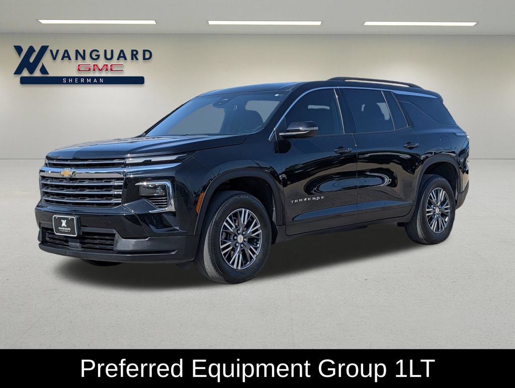 Used 2025 Chevrolet Traverse LT FWD image 3