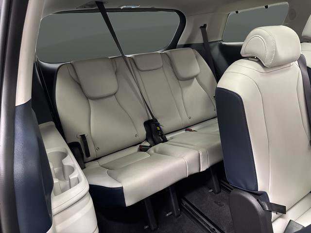 Used 2025 Kia Carnival SX image 34
