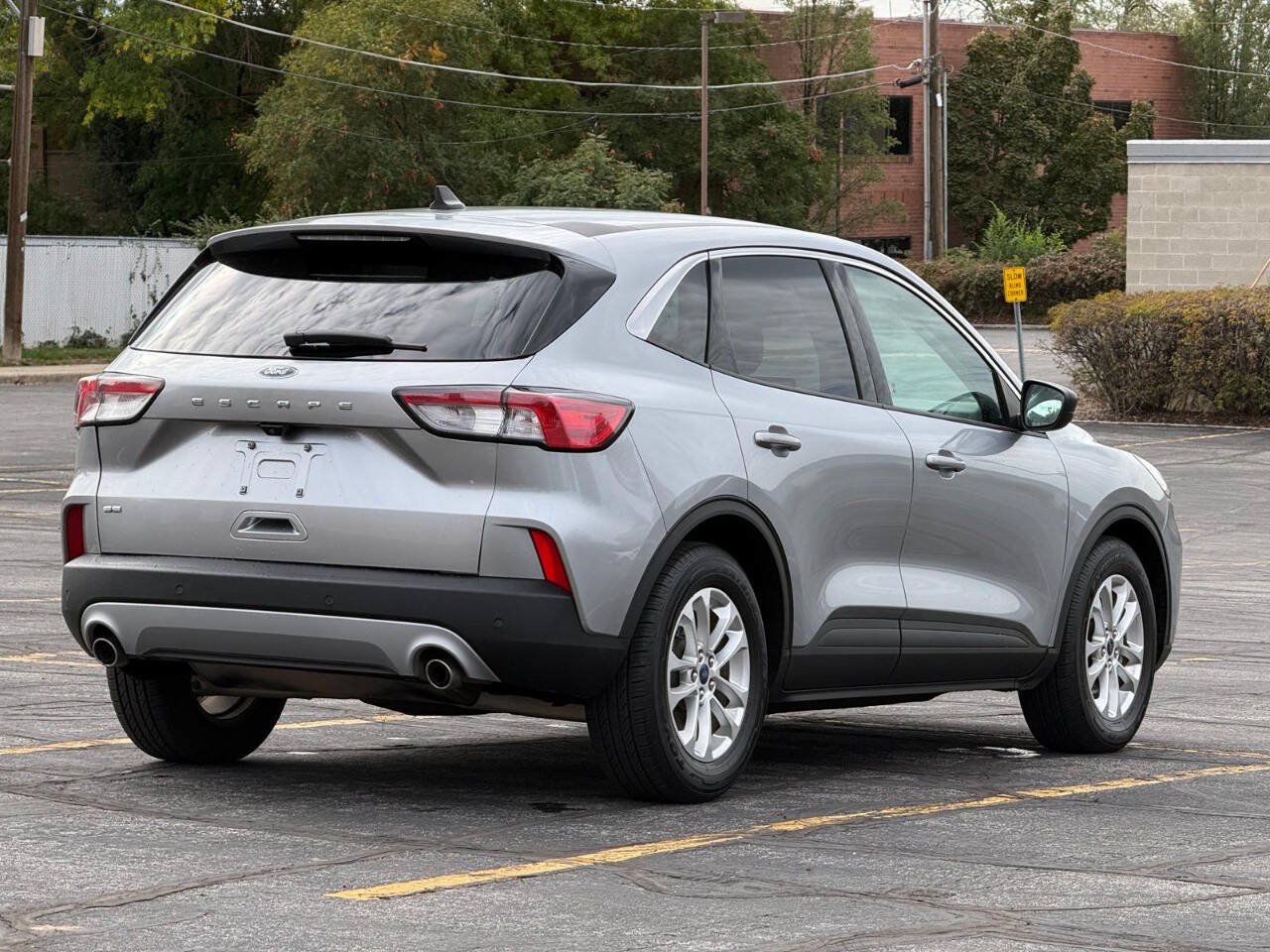 Used 2022 Ford Escape SE FWD image 5