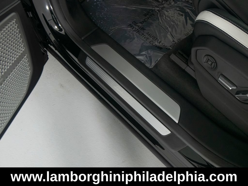 Used 2023 Lamborghini Urus S AWD/4WD image 14