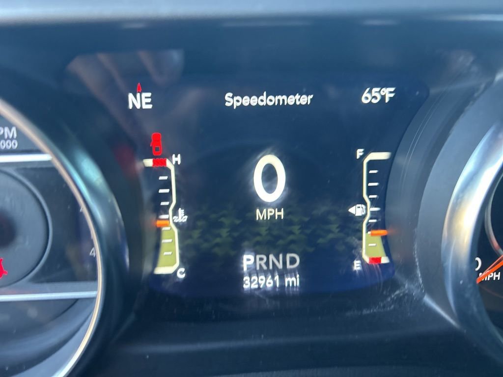 Used 2022 Jeep Gladiator Willys image 19